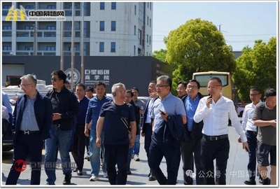 产业与艺术的交响 2025华东专家“铭创”常州工厂行绘画培训盛典